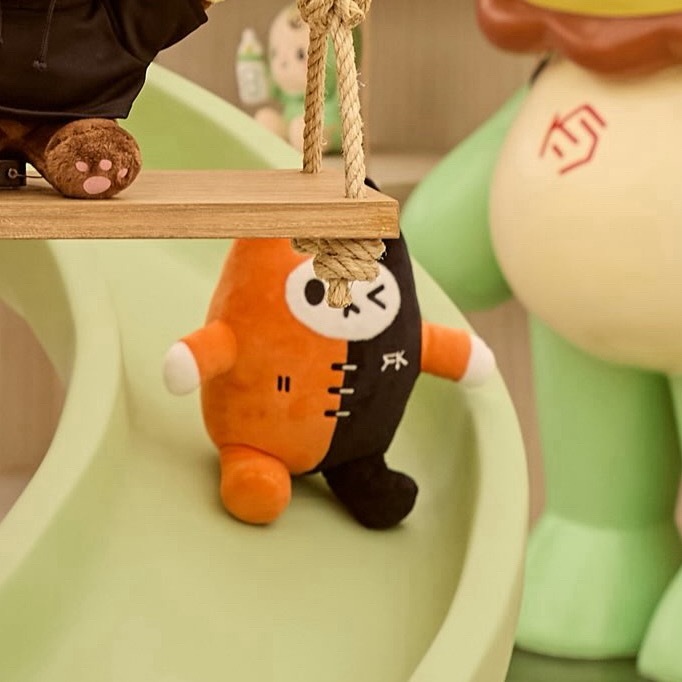 FirstKhaotung  有mu在玩滑滑梯🛝 