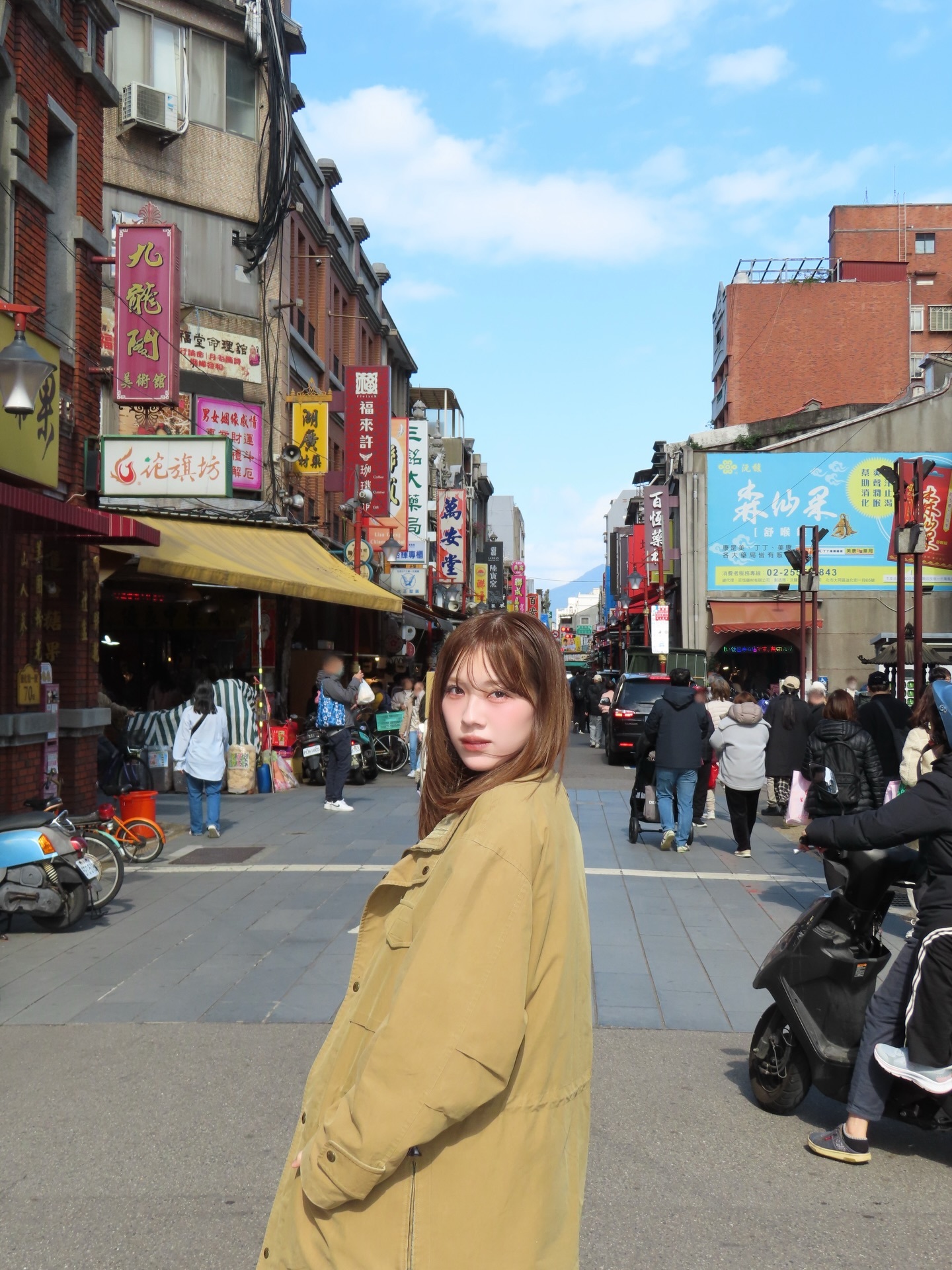 森本茉莉🐨「雖然看不懂文字，但我好像能理解這則廣告。　台北　taipei 」m