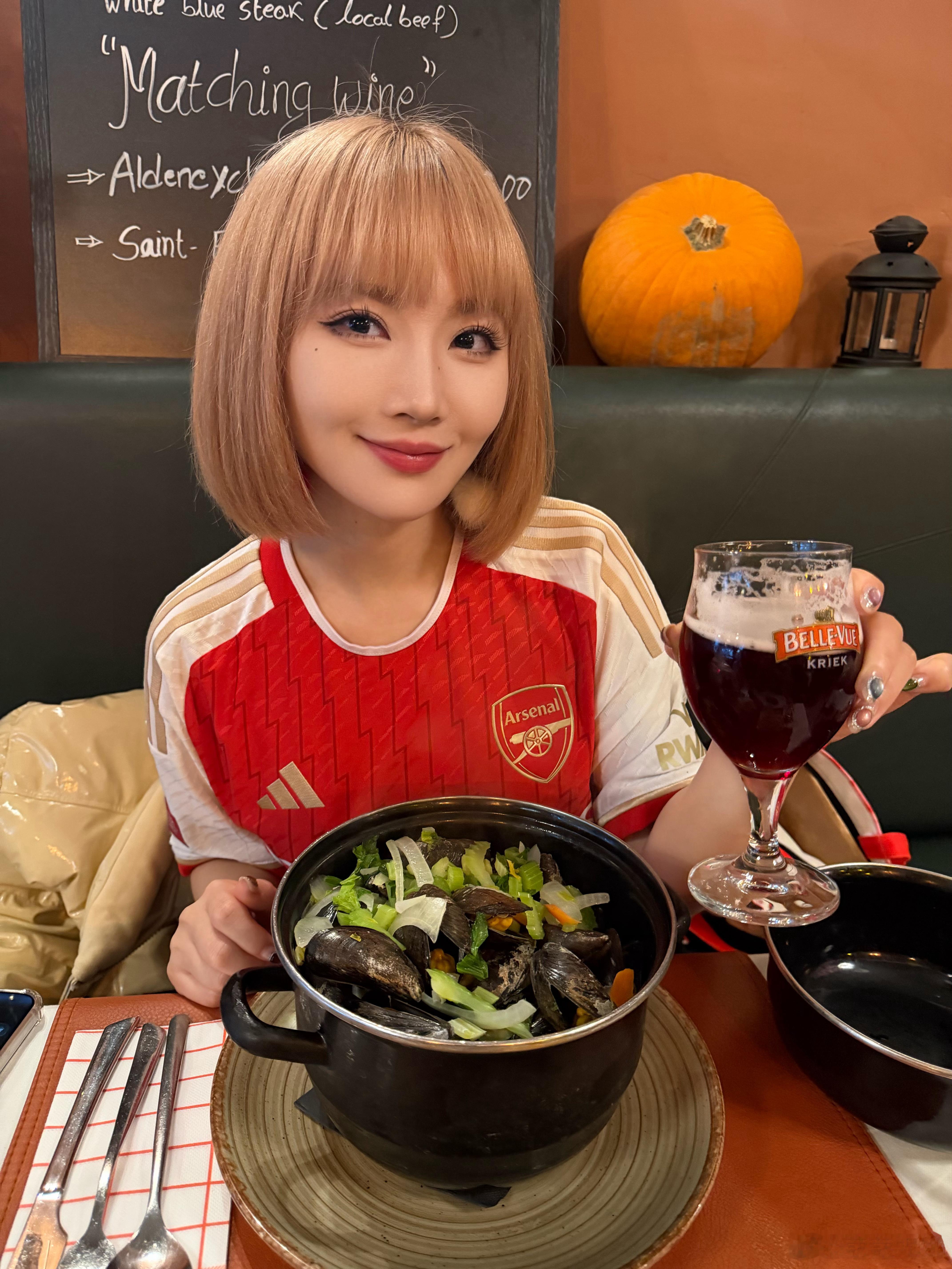 吃饱喝足准备去球场啦阿森纳阿森纳 比利时·布鲁日