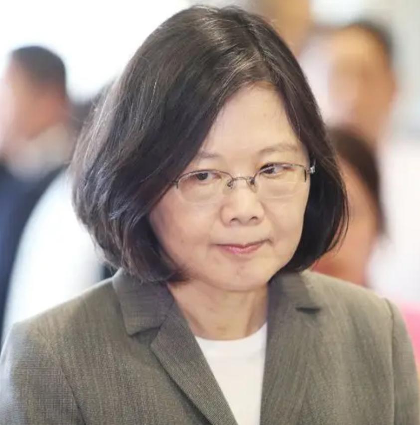 蔡英文6月20日在社交平台发文称，民进党政府在她任内推动建设的冷链物流体系，让台
