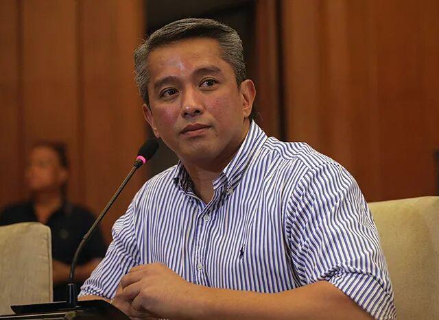 为何都表态不参选2028年总统？
5日，小马的亲信，菲内政部长雷穆拉公开表态，他