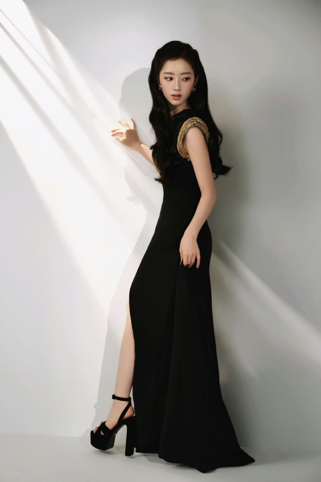 邓恩熙第二套邓恩熙高跟鞋 第二套完全熟女 ​​​
