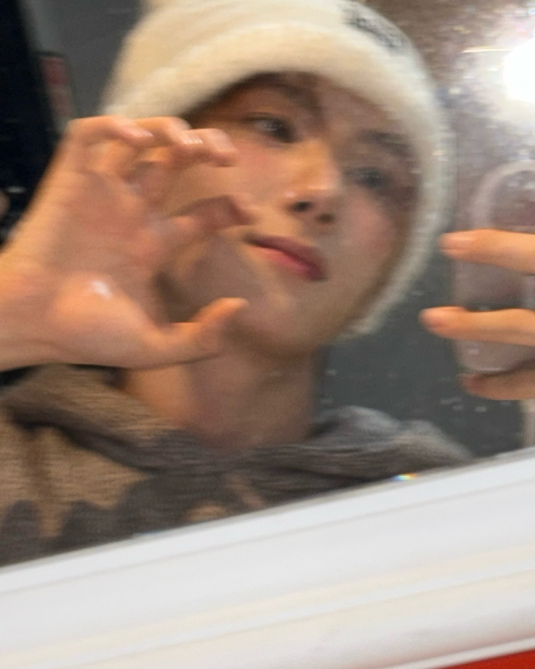 YOUNGJAE 💖🤳🏻 ​​​