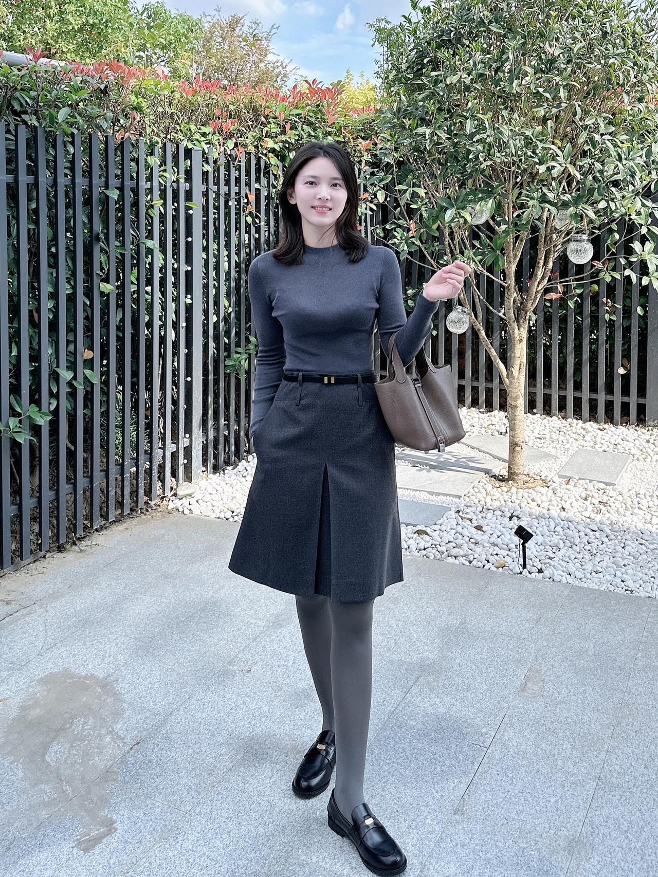 #穿搭 #优雅知性 #谁穿谁好看 #秋冬穿出时髦贵气感 #穿出自己的风格