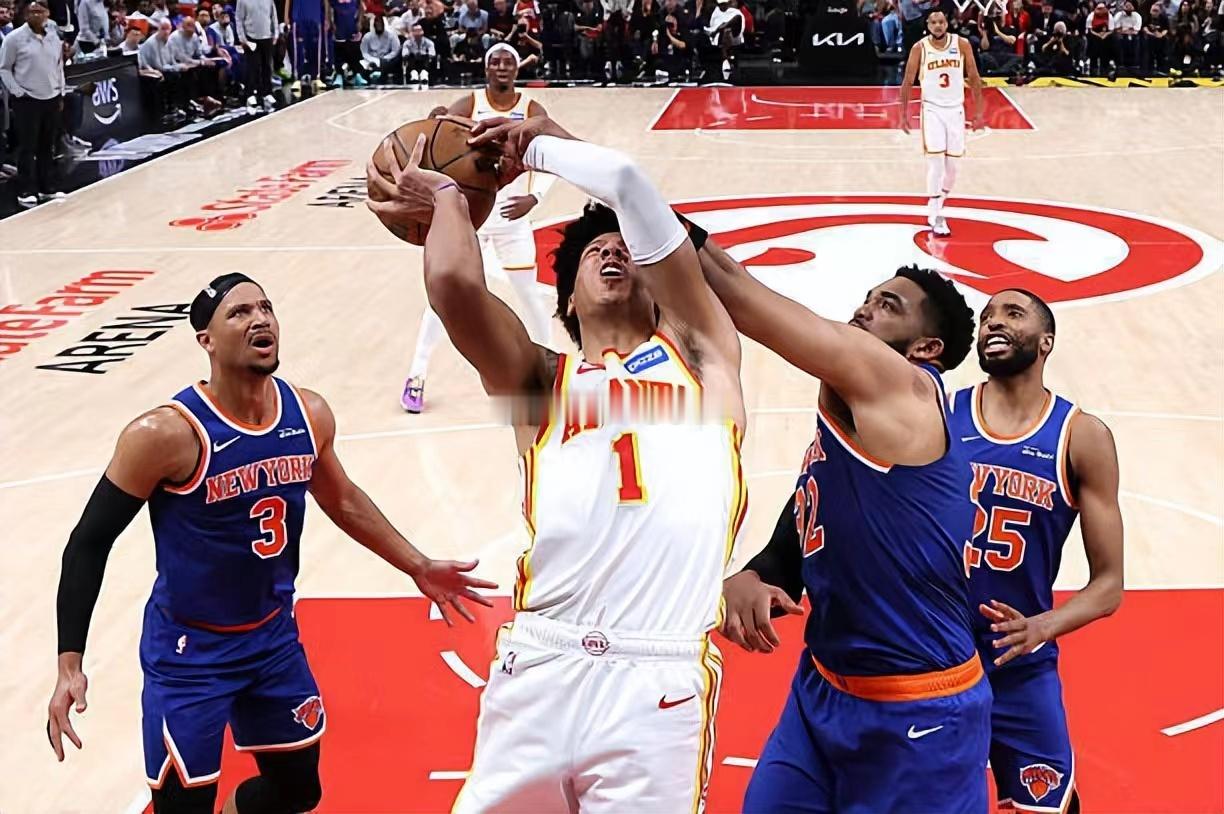 杰伦-约翰逊到了G3还是展现出了很强的调整能力的。上半场表现不太理想，下半场不仅