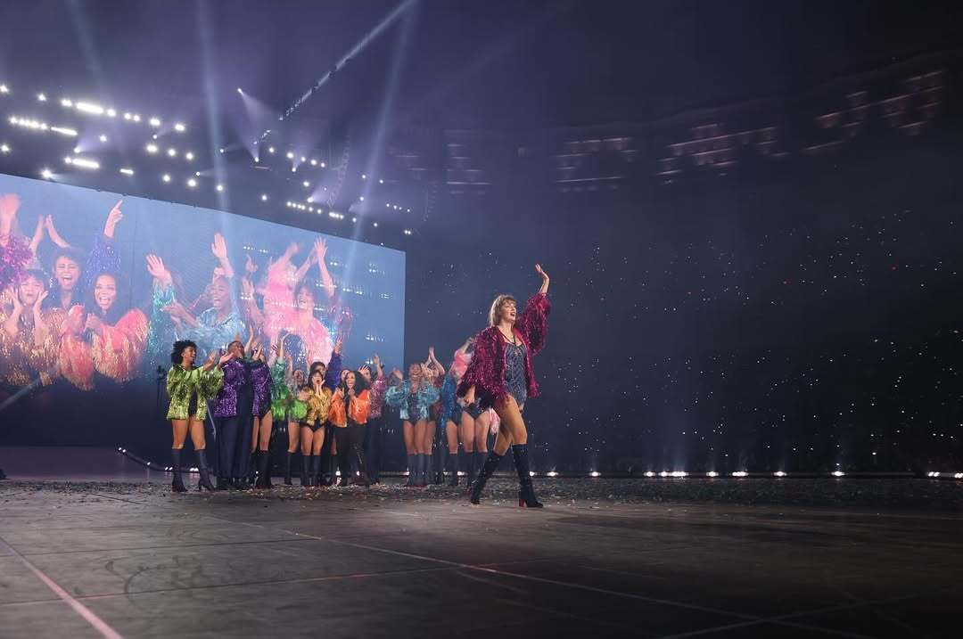 霉霉泰勒·斯威夫特发文告别“时代巡回演唱会”“It was rare.I was