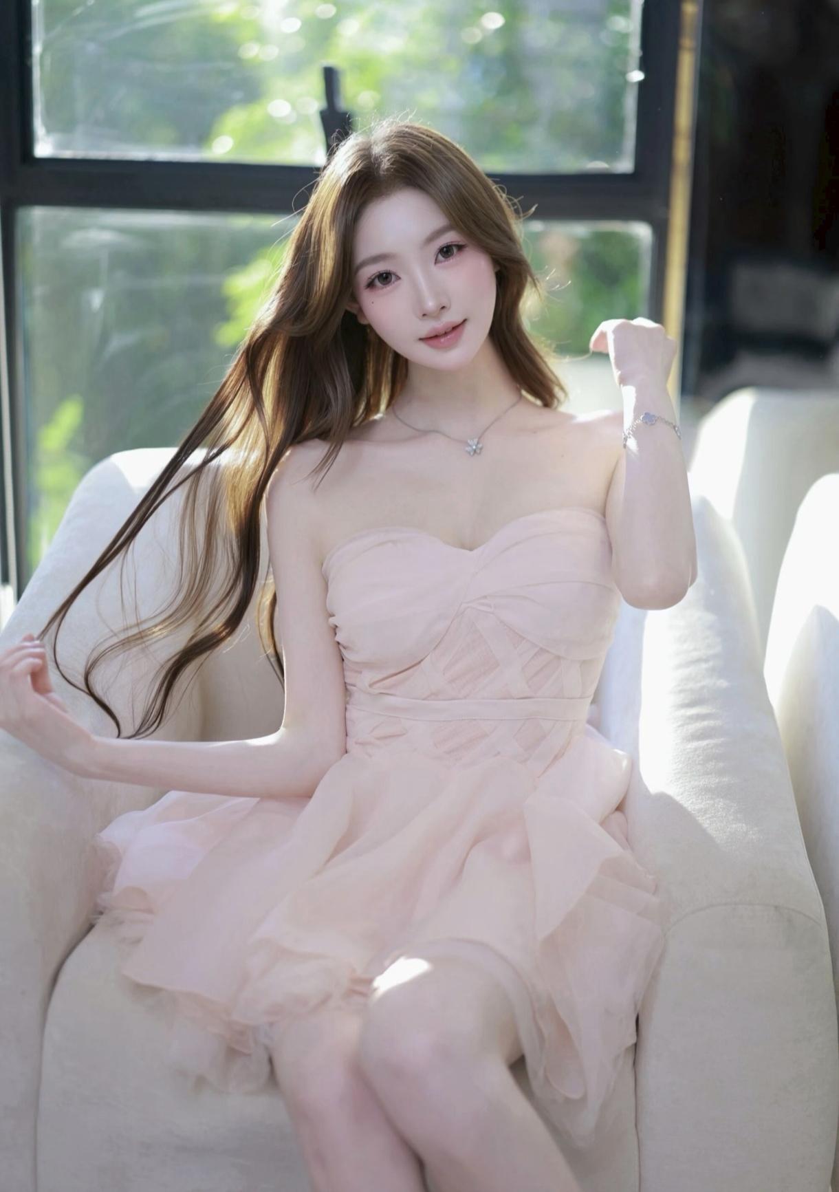 看看你相册里最美的照片分享绝美美女