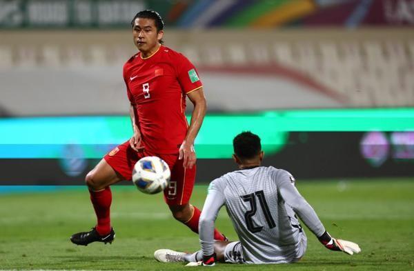 紧急驰援！胡荷韬火线加盟国足！国足 顶替受伤的张玉宁，小胡这回可是扛起重任了！