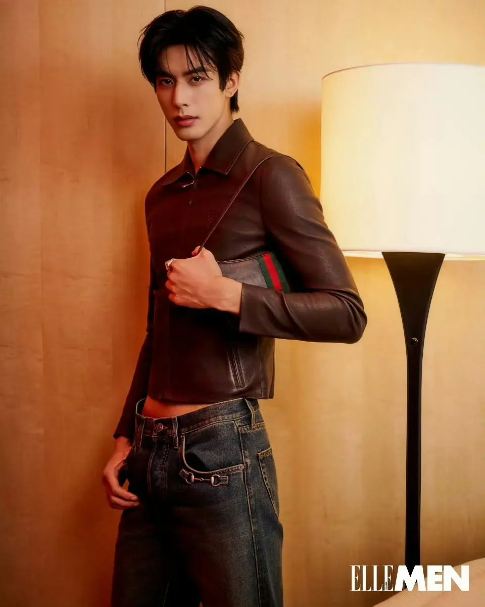 周柯宇宋威龙 漏腰两位你选谁 