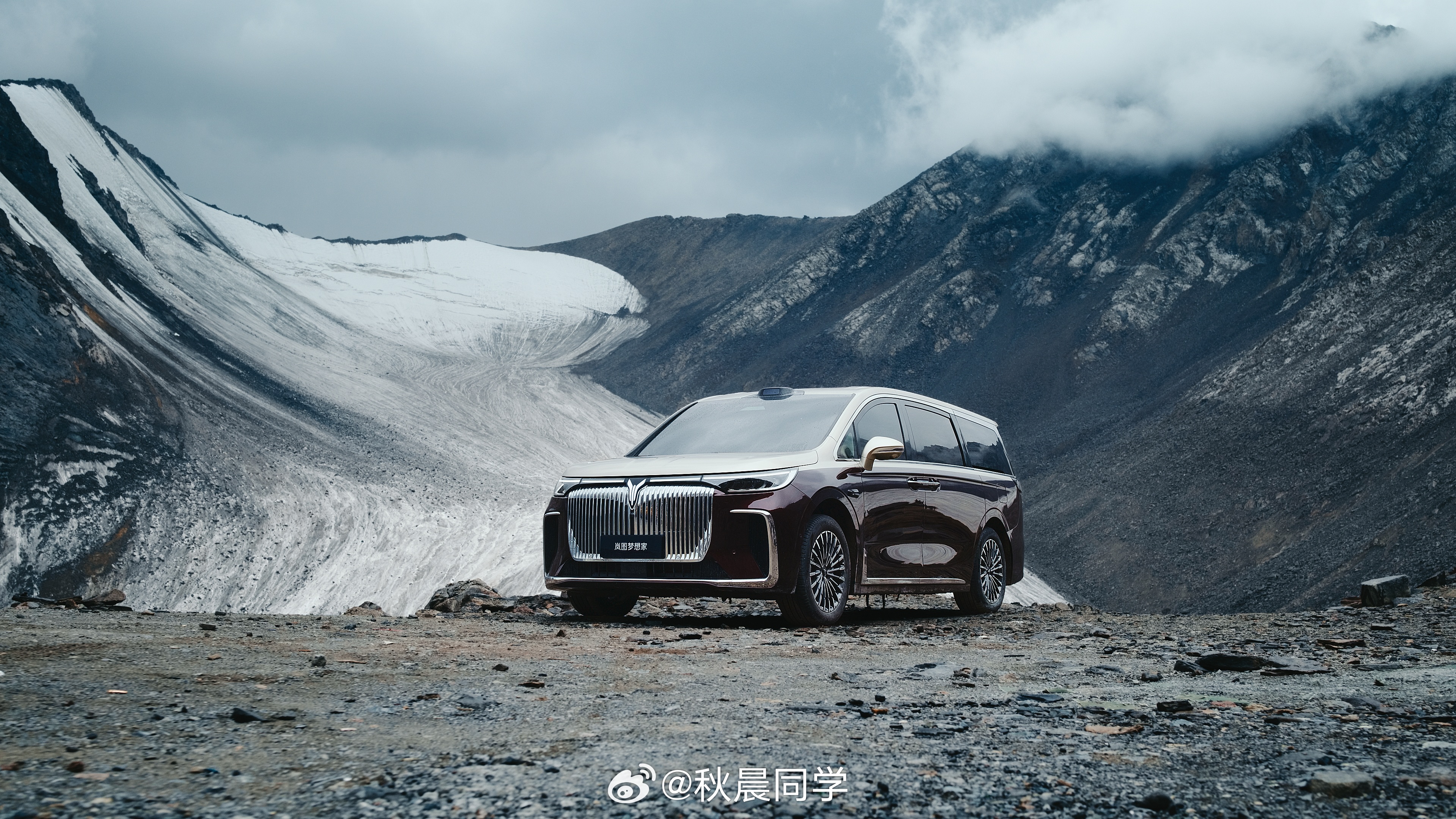 岚图卖得好，老板也是真的拼啊“蒙眼130km/h AEB挑战”“勇闯龙头山大断崖