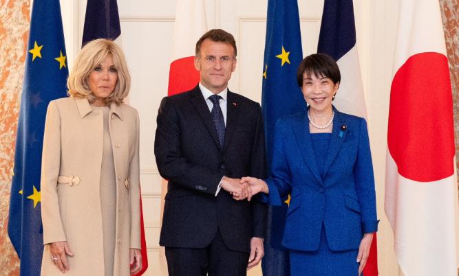 日本、法国联合喊话中国

当地时间4月1日，法国总统马克龙在日本和高市早苗在东京