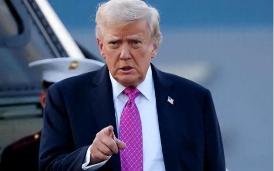 难怪特朗普陷入疯狂，全世界突然发现：没有中国世界将大乱

2026年春天，全球局