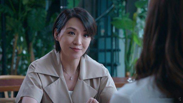 無綫全劇集《非常檢控觀》昨晚（3日）「嬌俏擔當」的賴慰玲（Winki）可謂由頭帶