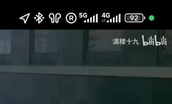 乳嘤时刻你们猜哪个是英国本地运营商[二哈] ​​​