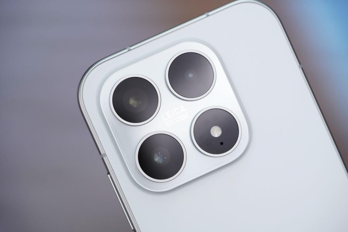 1.18mm超窄四等边直屏！小米17标准版评测：回归传统形态的旗舰