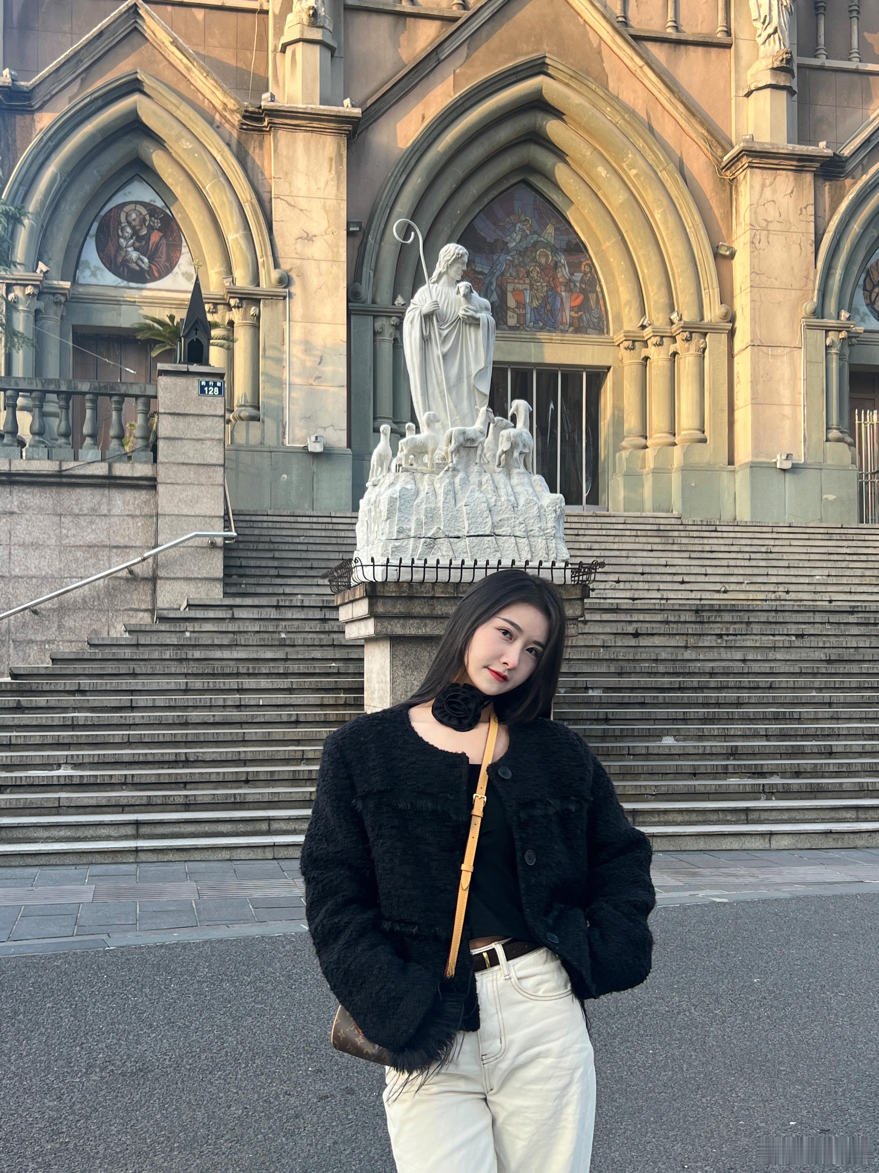 这里真的太适合city walk了[抱一抱]  ​​​