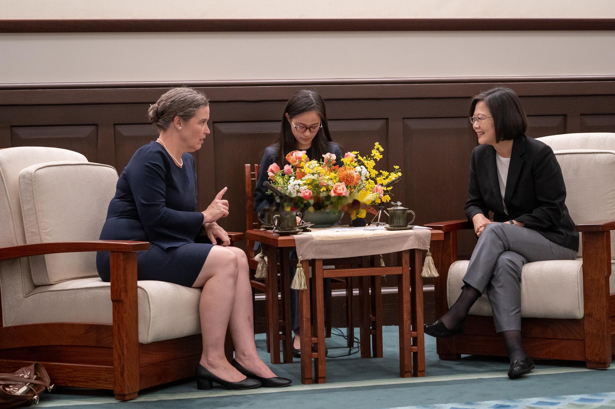 鲁比奥或被选为委内瑞拉总督   咦，谁起的这个名字，多不好听，港督、总督，明显带