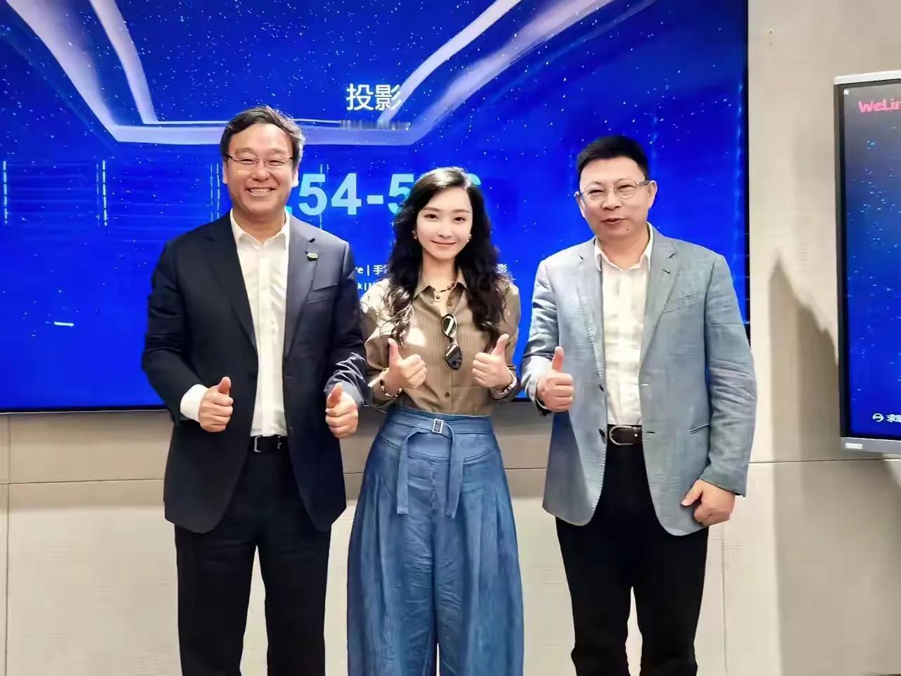 星河映影，共鉴未来。