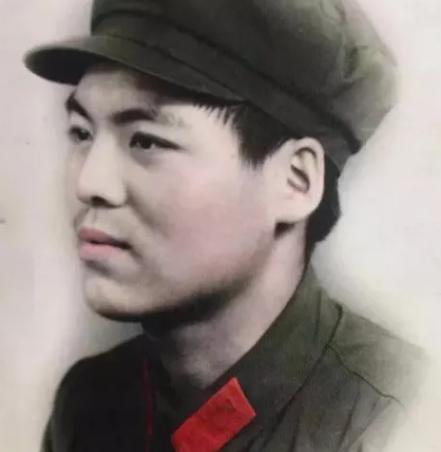 [中国赞]“我是来给你爸妈当儿子的，怎么能占便宜娶你呢？”1994年，一战士替牺