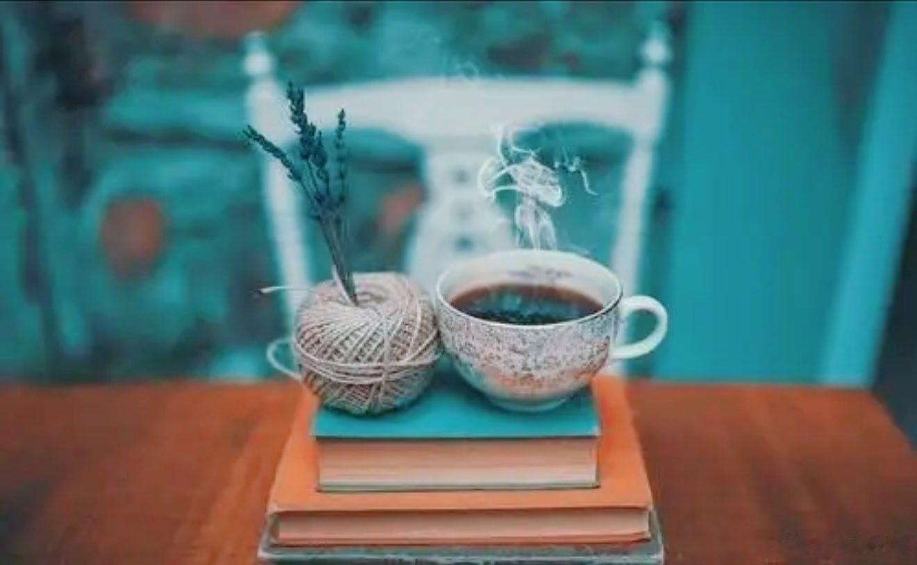 我们之所以活得累，是因为放不下架子，撕不开面子，解不开心结。其实想开了就会发现，