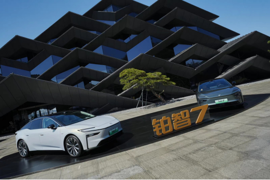 看完首测，不得不说广丰这次找得很准。大家平时习惯盯着参数跑分，但铂智7最值得关注