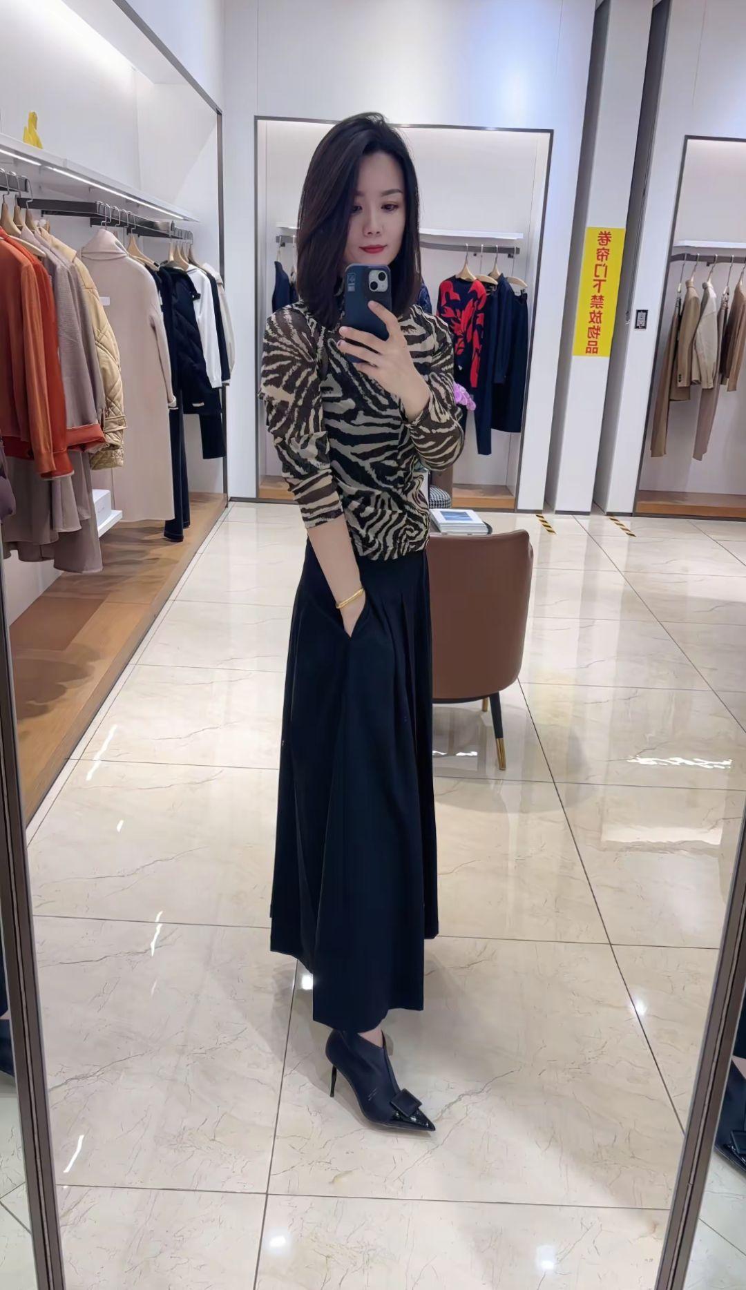 实体店女装店 每日搭配分享👗时尚穿搭