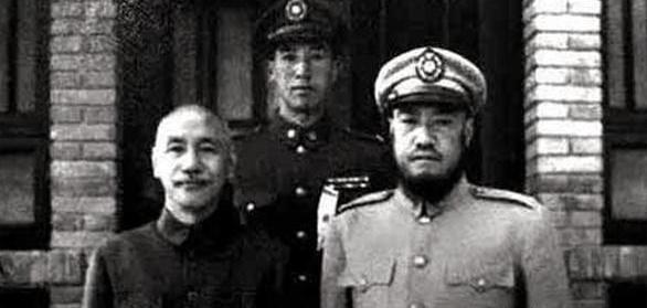 马步芳出生于一个军武世家，家里祖祖辈辈都是军人，他的父亲想要改变现状，希望培养一