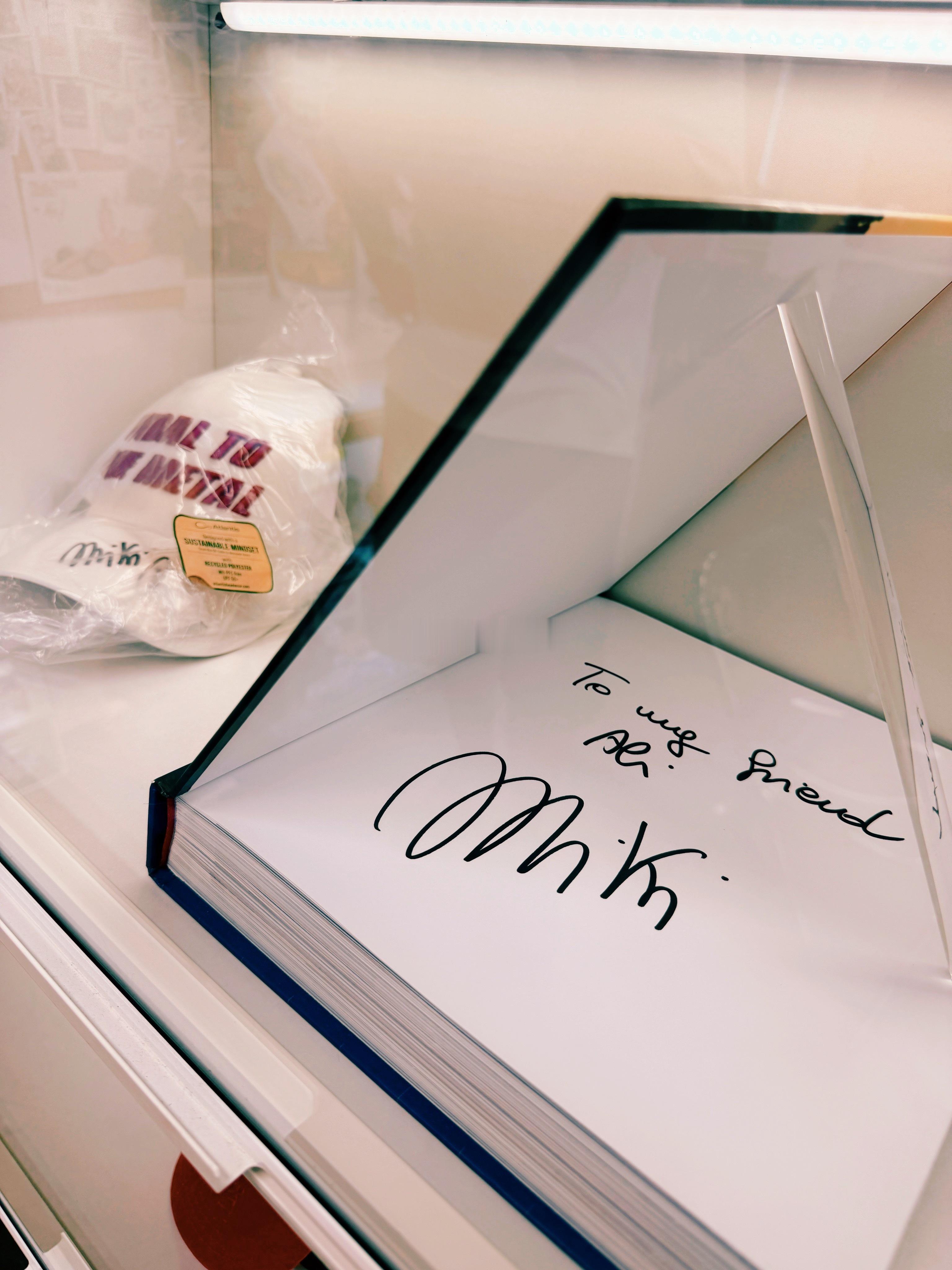 燃油巴适陈列的一些签名✍️看看认识哪个❓😁梦想家ALI 北京·Runoilbu