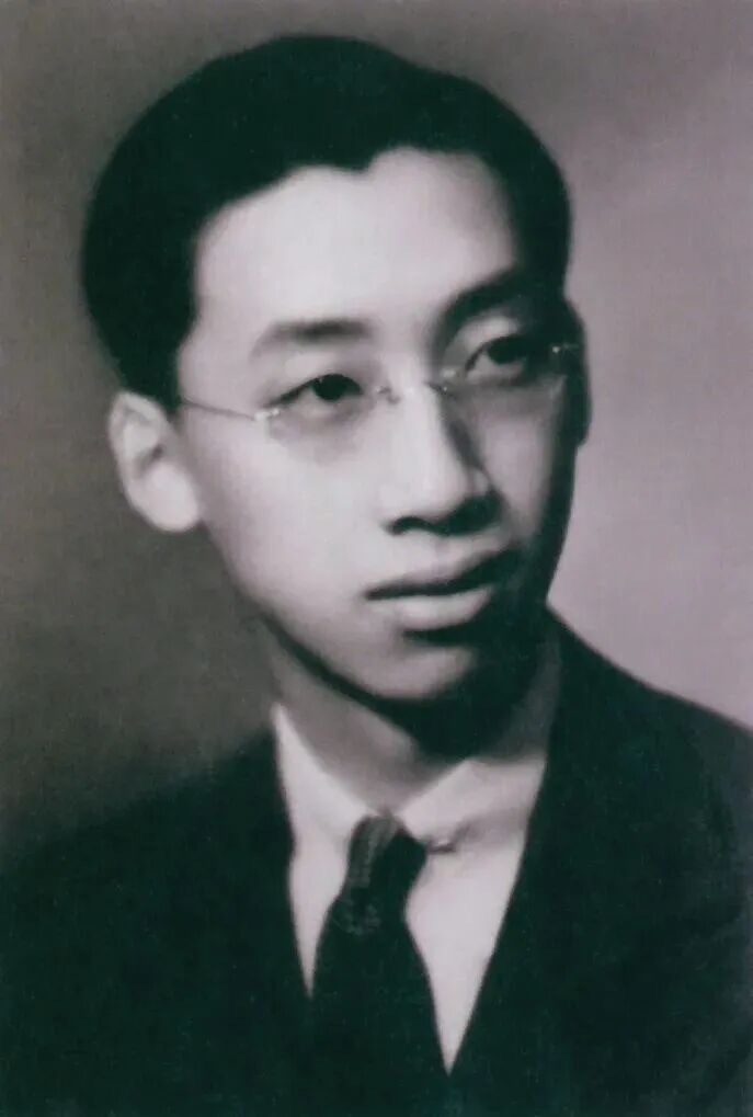 1931年，南浔富商张钧衡去世已经四年，张家开始析分家产。年仅17岁的孙辈张珩（