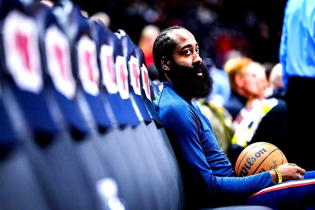 黑哈登季后赛拉胯的，都没算过他的对手强度。
淘汰哈登的球队里，62.5%都打进