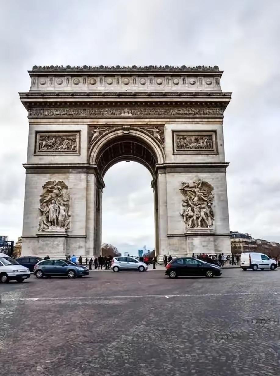 今天（15日），被大陆有关部门立案侦查的民进党立委沈伯洋竟然发文叫嚣，“顶着中国