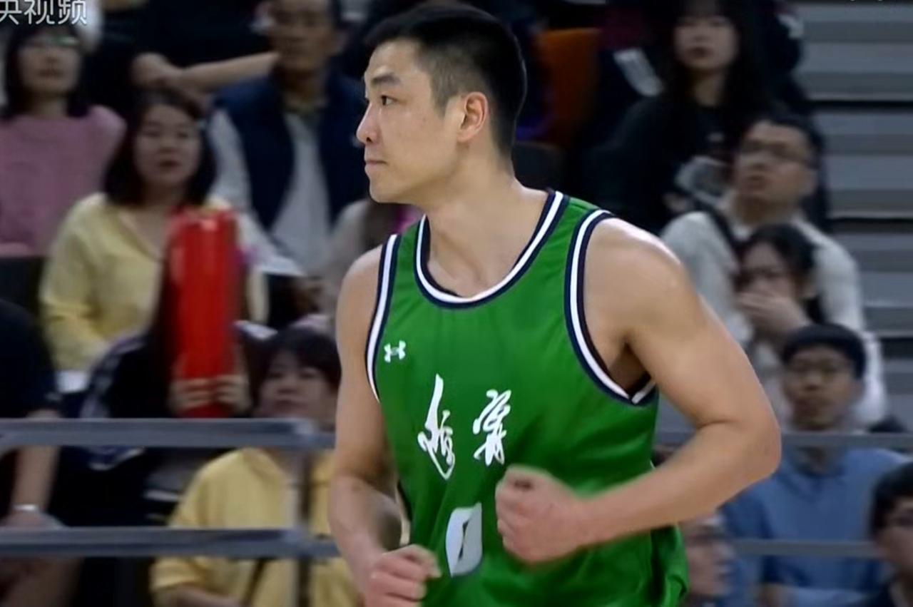 全运会男篮辽宁73：92负于了广东止步于决赛，作为辽宁球迷来说，今晚的辽宁虽败犹