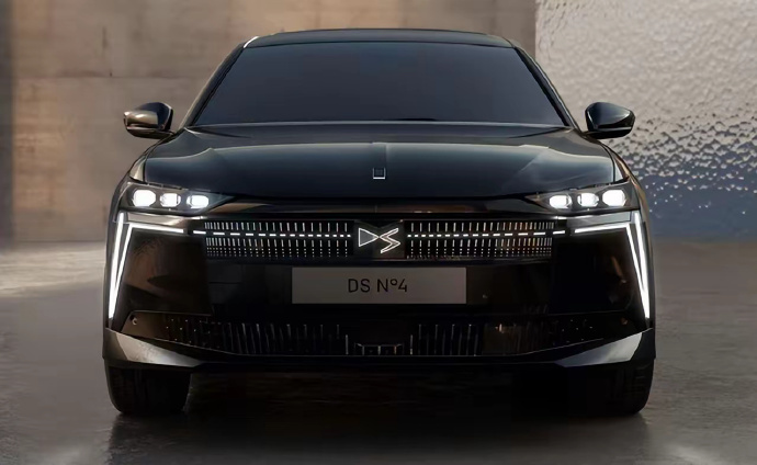 法系浪漫！DS N°4，有没有喜欢这车的设计？