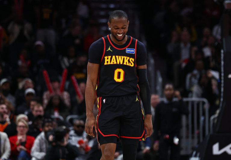 NBA常规赛，老鹰126-110战胜勇士。赛后，老鹰球员库明加接受了采访。谈到在