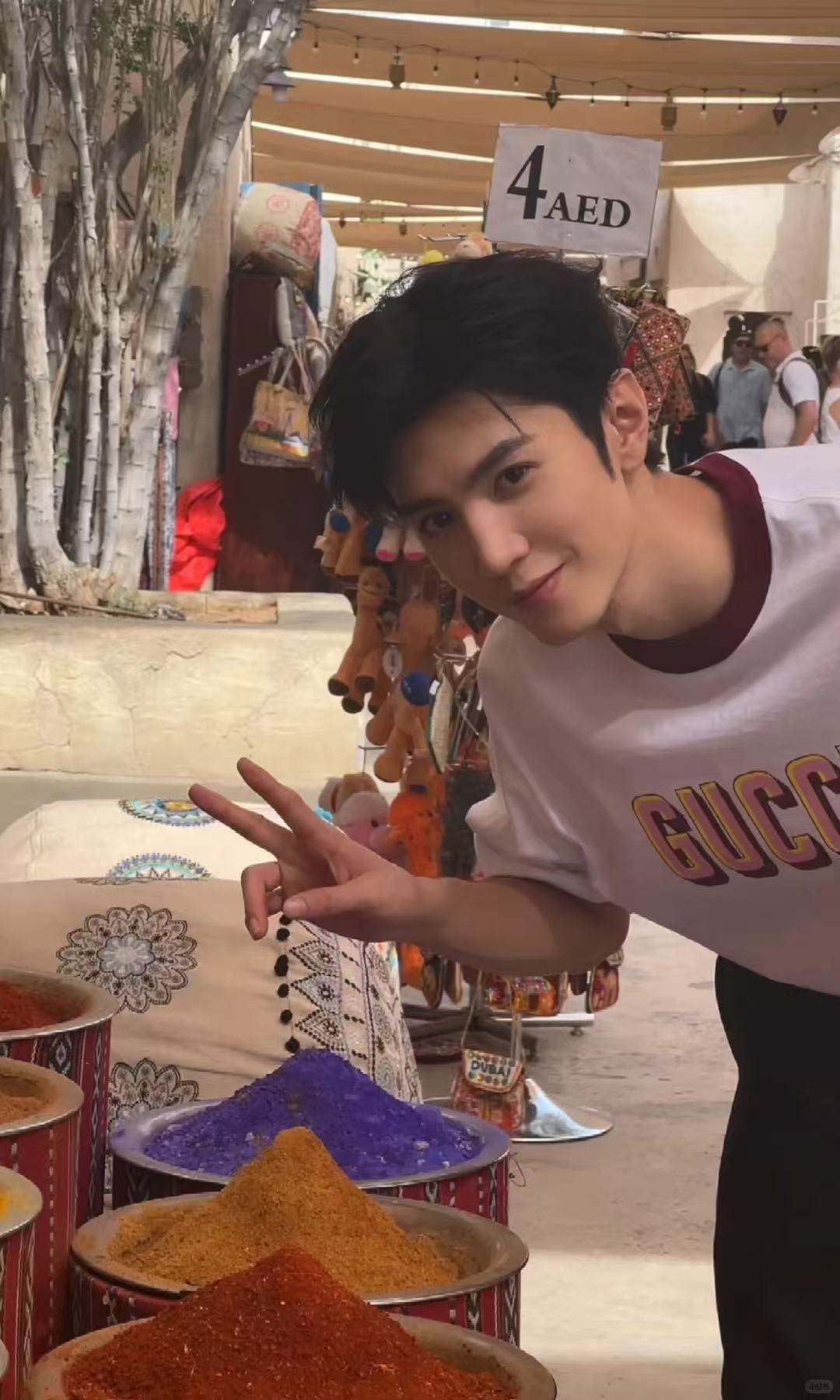 疑似陈哲远本人想的脚本 陈哲远那个拖鞋拍下去的瞬间我就笑出声了，关键是后面卡点转