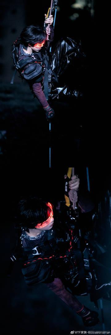 陈奕恒本人并未参与歌曲设计 陈奕恒以音乐为主，封面设计的阵容也相当强大，各方面的