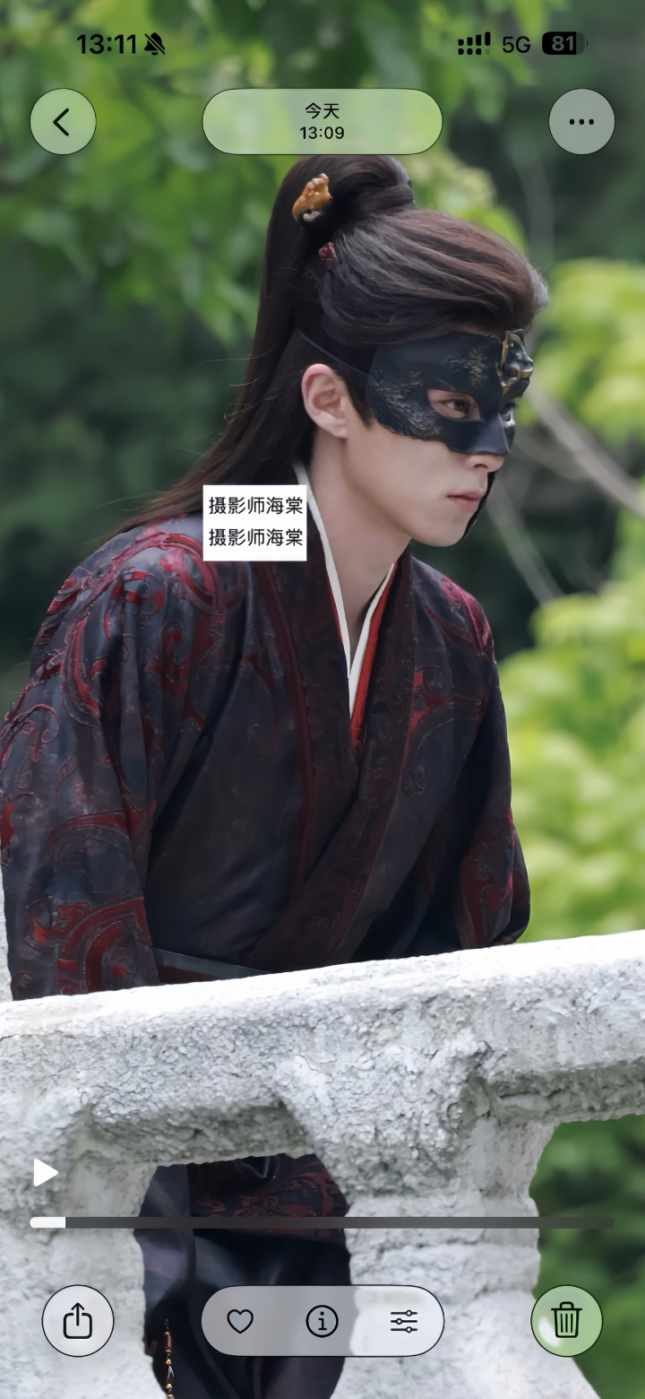 好嫩好萌，完全女孩来的蟹蟹 