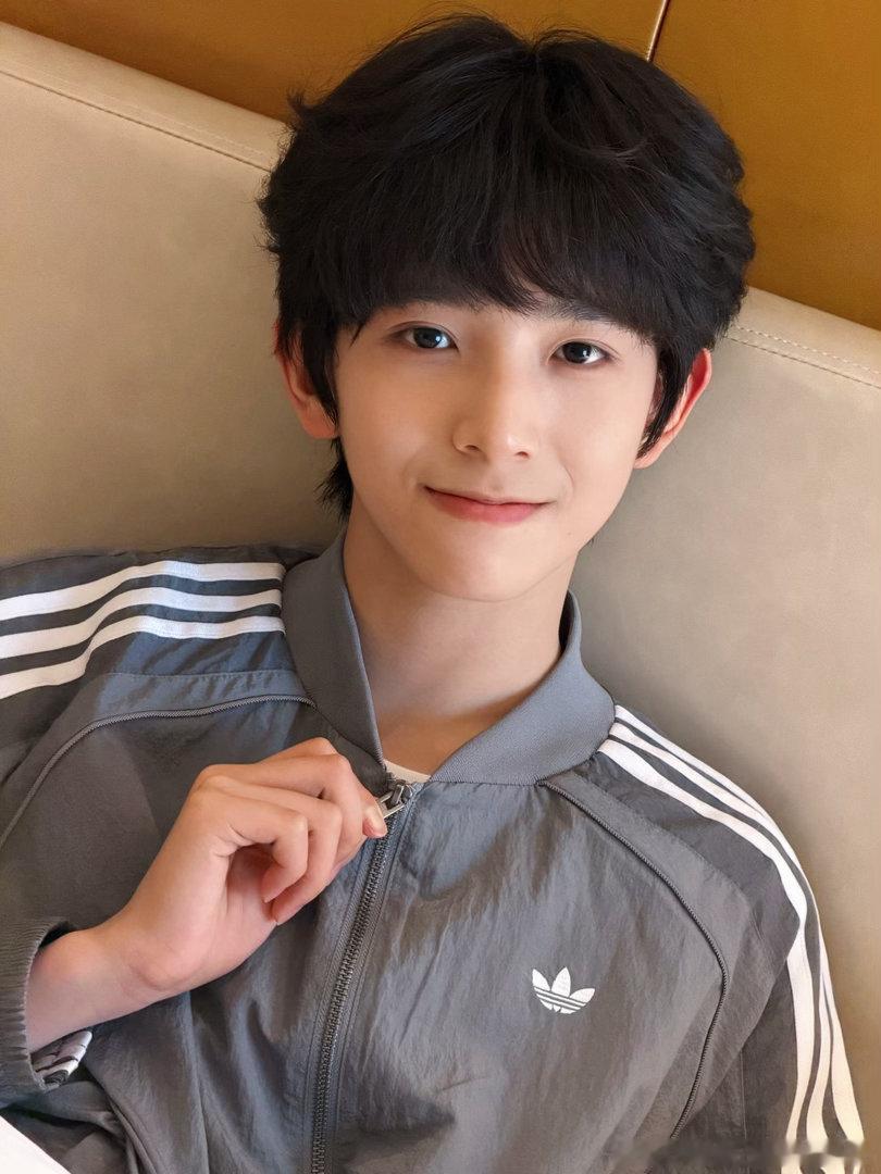 陈浚铭泡泡语音❣️❣️❣️小甜豆 驾到‼️欢迎哥哥姐姐来了解【四代第一门面陈浚铭