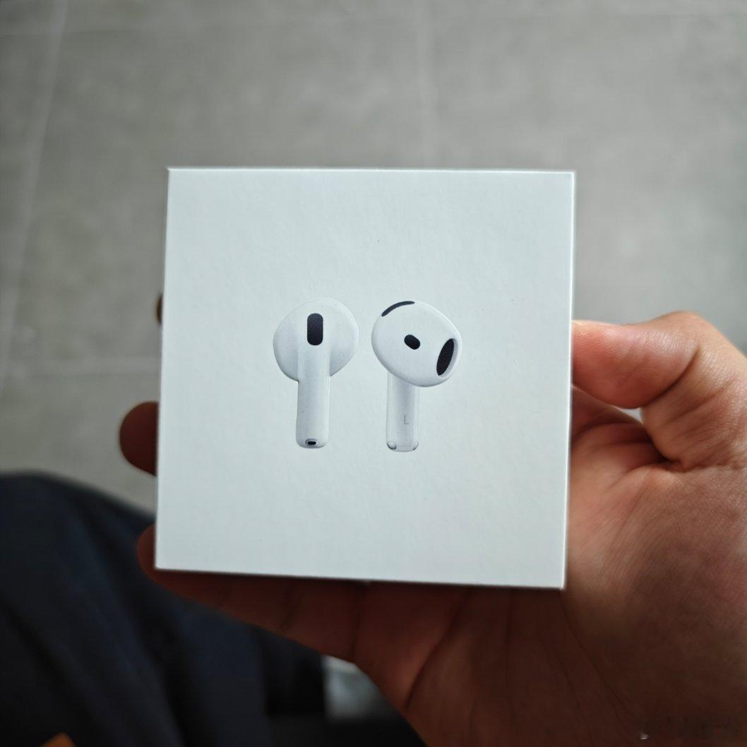 Apple AirPods 第四代，还是不买降噪的好。[doge][doge][