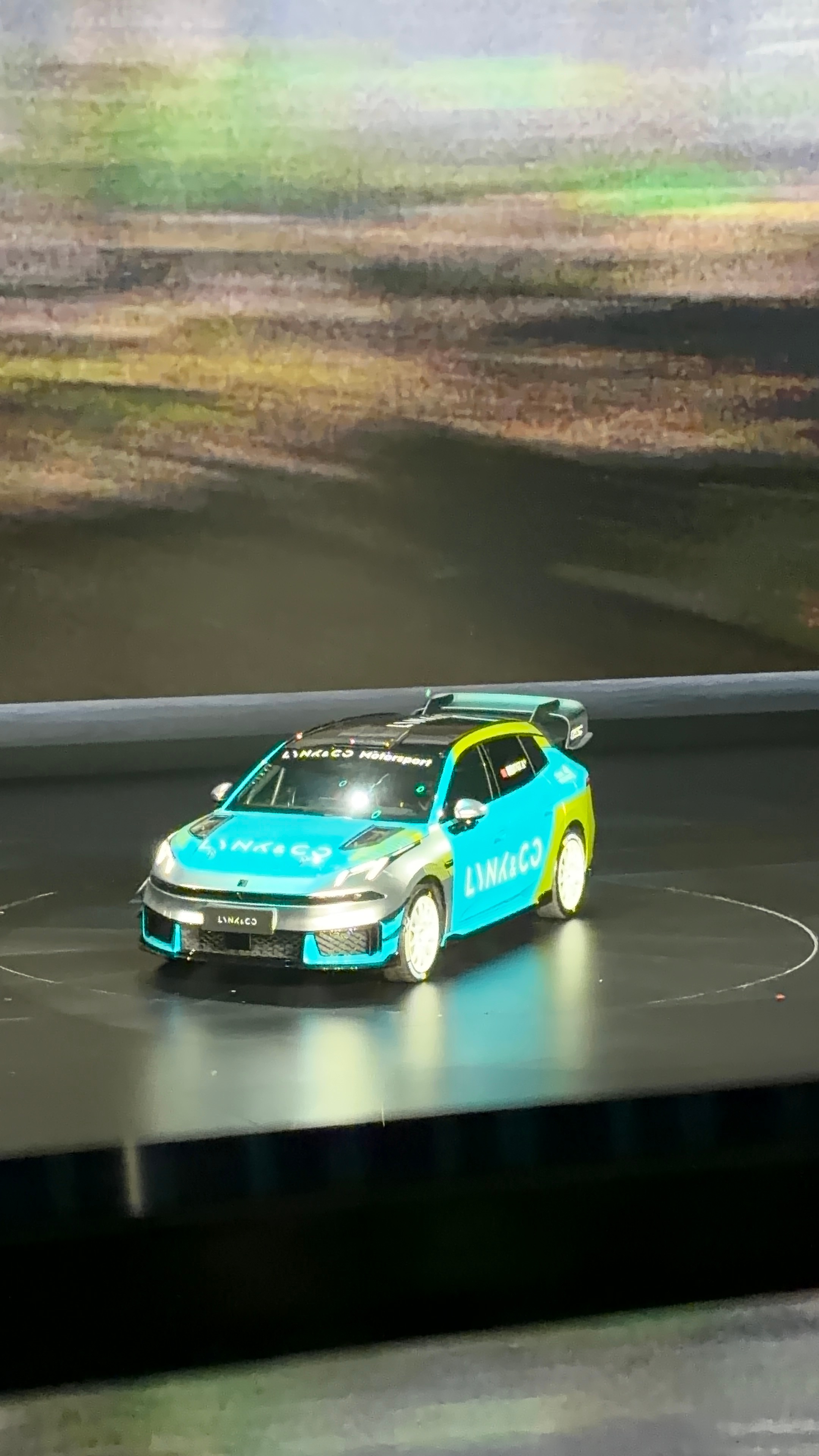领克 07GT 这个车没的说。14.58 万起，时间限量版也不到 20，而且这个