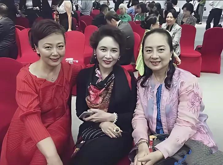 原来张金玲属于99位父辈时代的女神之一啊。上世纪六十年代电视普及，涌现出好多经典