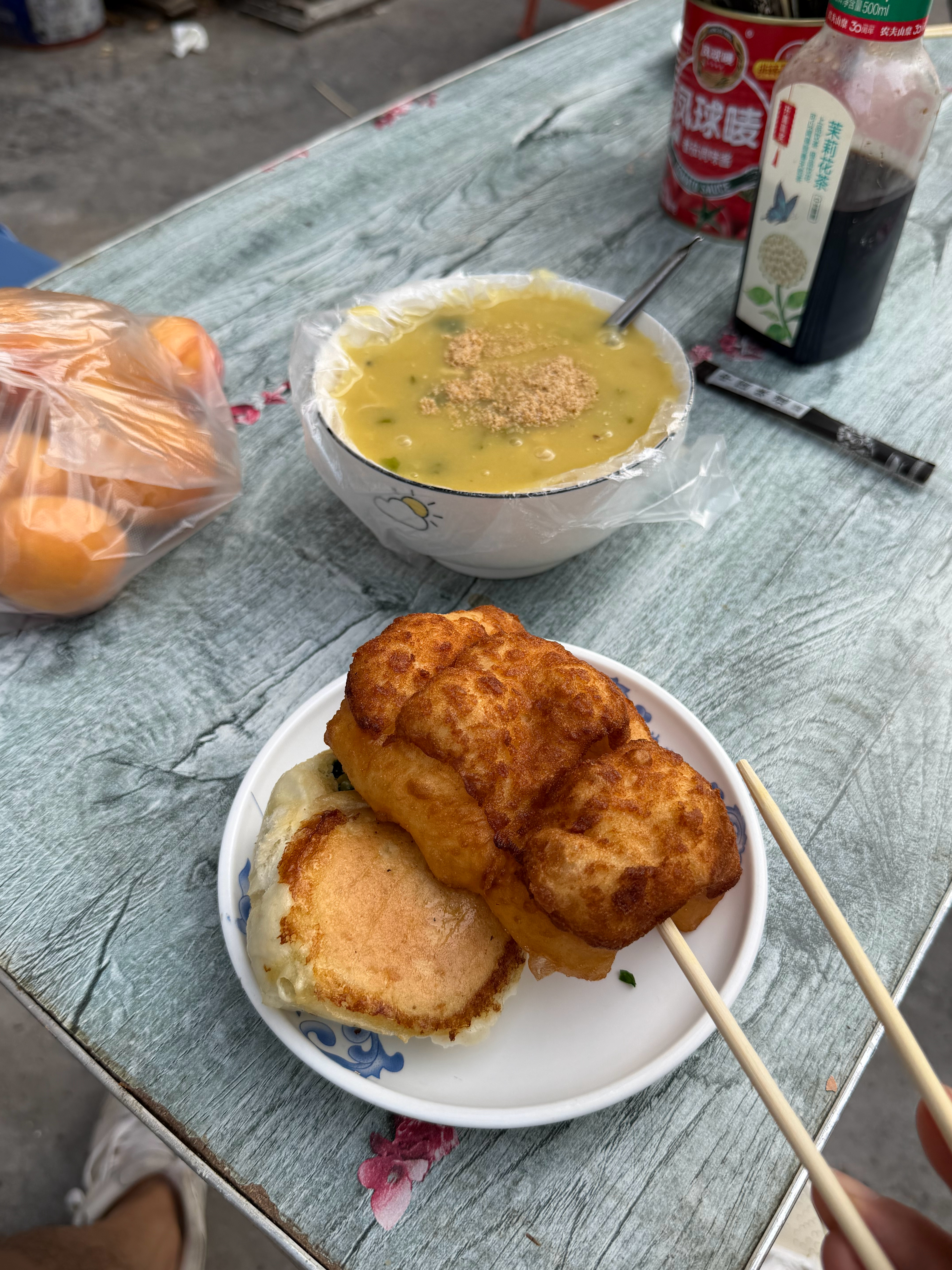 早  邯郸的特色早点 豆沫 有机会你们来邯郸，可以试一试，好喝的小城市的生活成本