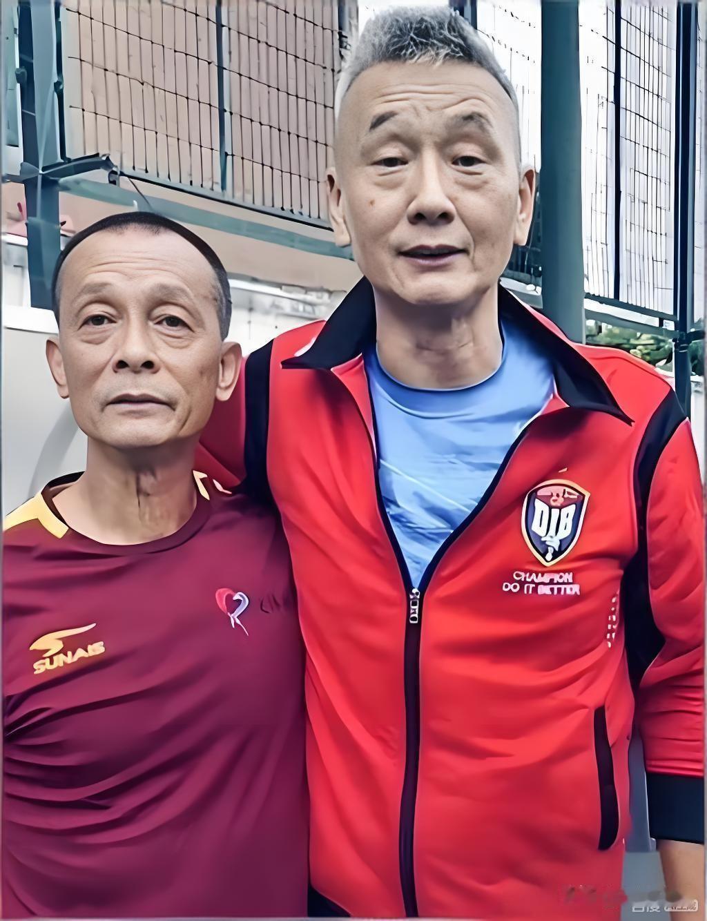 朱有宏曾两次被高丰文召入中国国家队。第一次入选是在1984年，他随队参加了日本麒