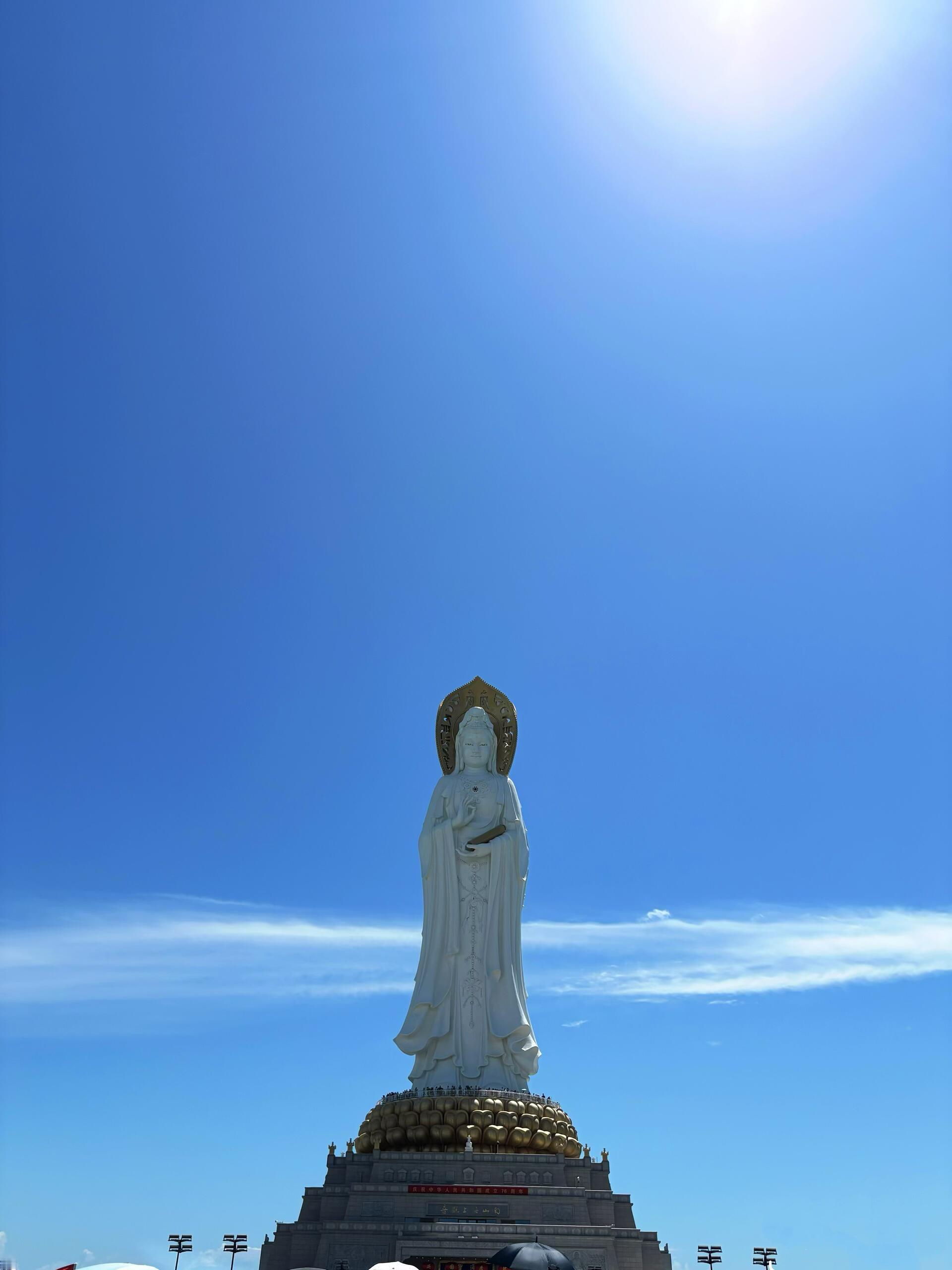 许个愿吧🙏心诚则灵📿来虔诚拜观音🙏祈福 ​​​