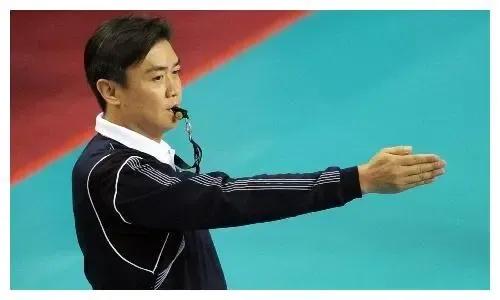 “运动员”兼职“吹哨人”，千年未竟之大挑战!!协和4+4主要目的不是看病，而是低