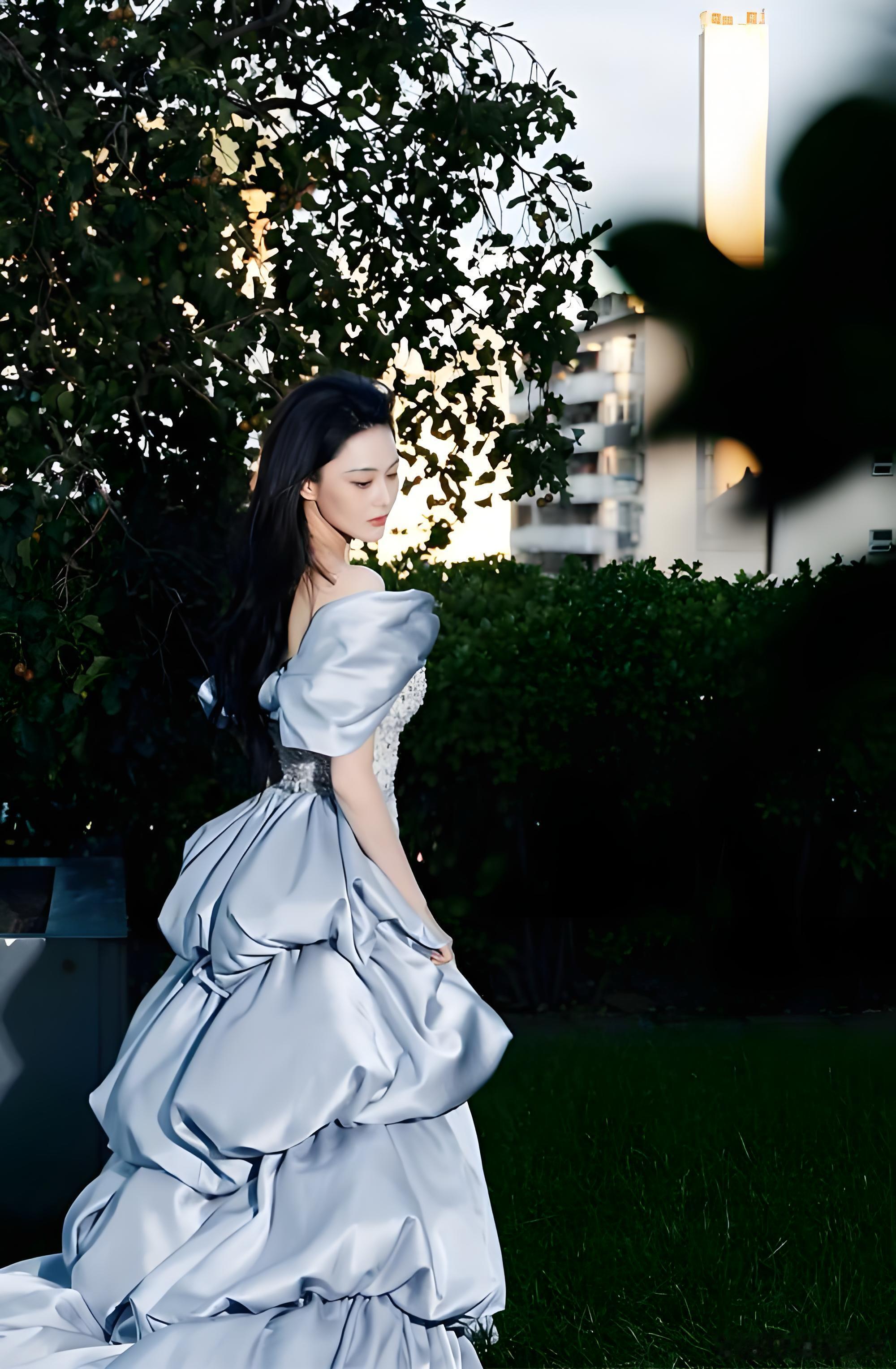 张馨予 你很有钱是吗真意外，张馨予都出道这么多年了，竟然一点都没变，说话还是这么