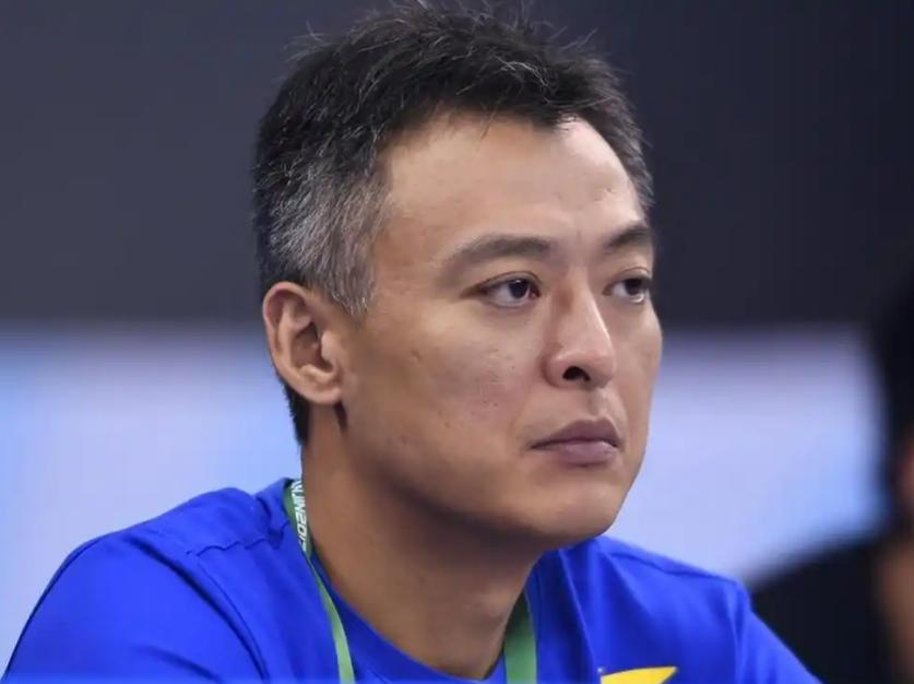 伦敦世乒赛为何选择梁靖崑，
而放弃温瑞博？
被总教练秦志戬的一番话说懵了。

他