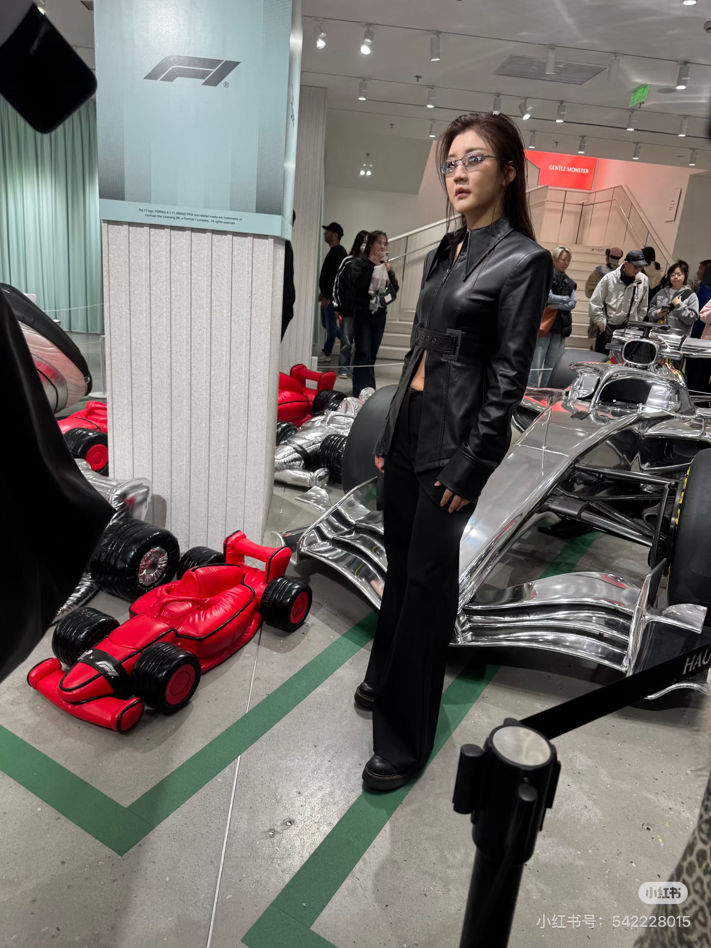 卧槽 老公介么帅的嘛陈梦好飒安东内利夺F1中国站冠军