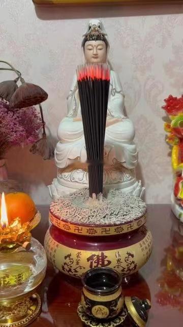 福气，不是凭空而来的，每一份福气，背后都有因果，功不唐捐，付出的功德和努力，一定
