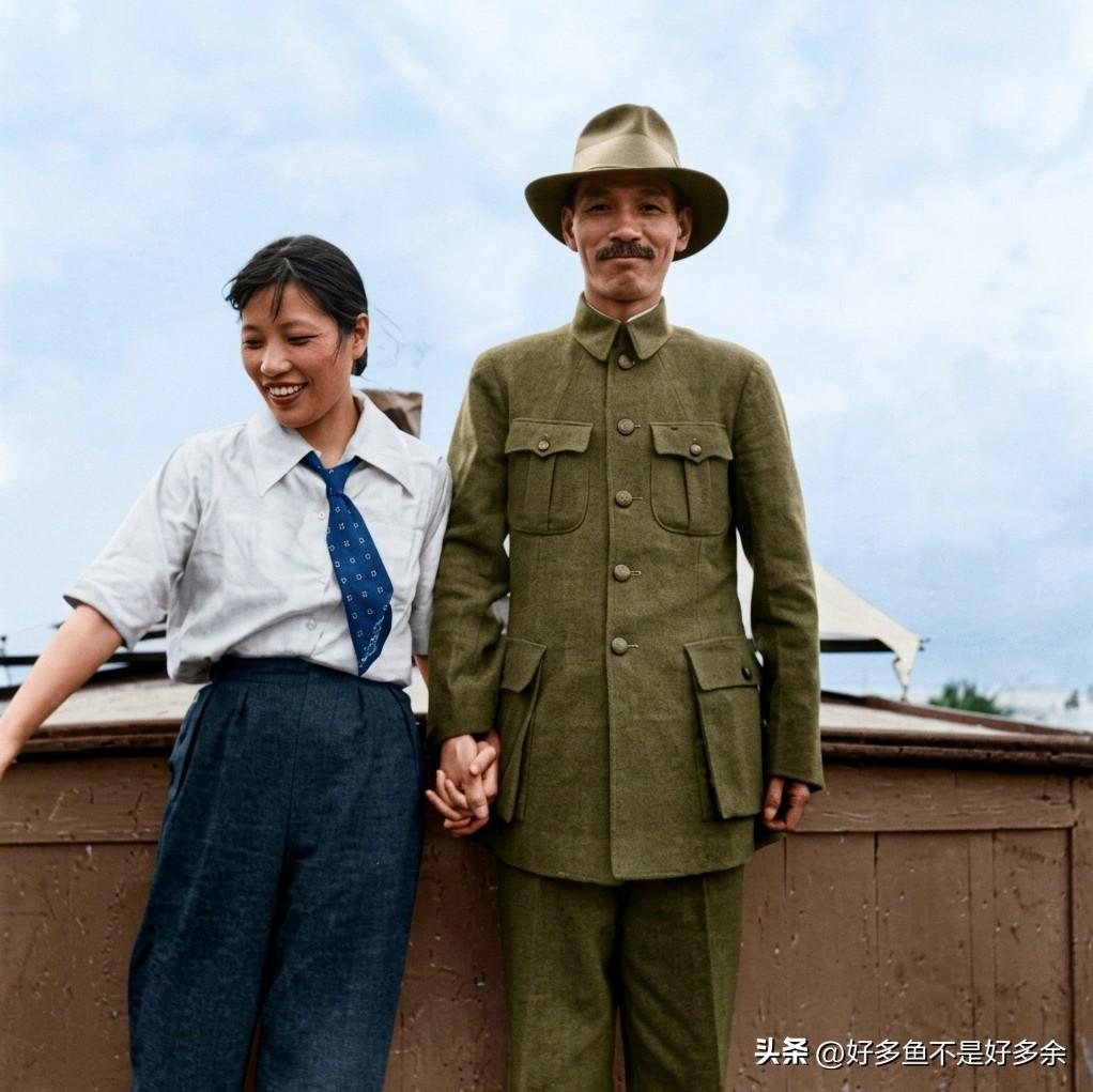 这就是宋美龄与蒋中正年轻时的真实样貌，请大家好好瞧瞧！这不是演戏，也并非电视剧里
